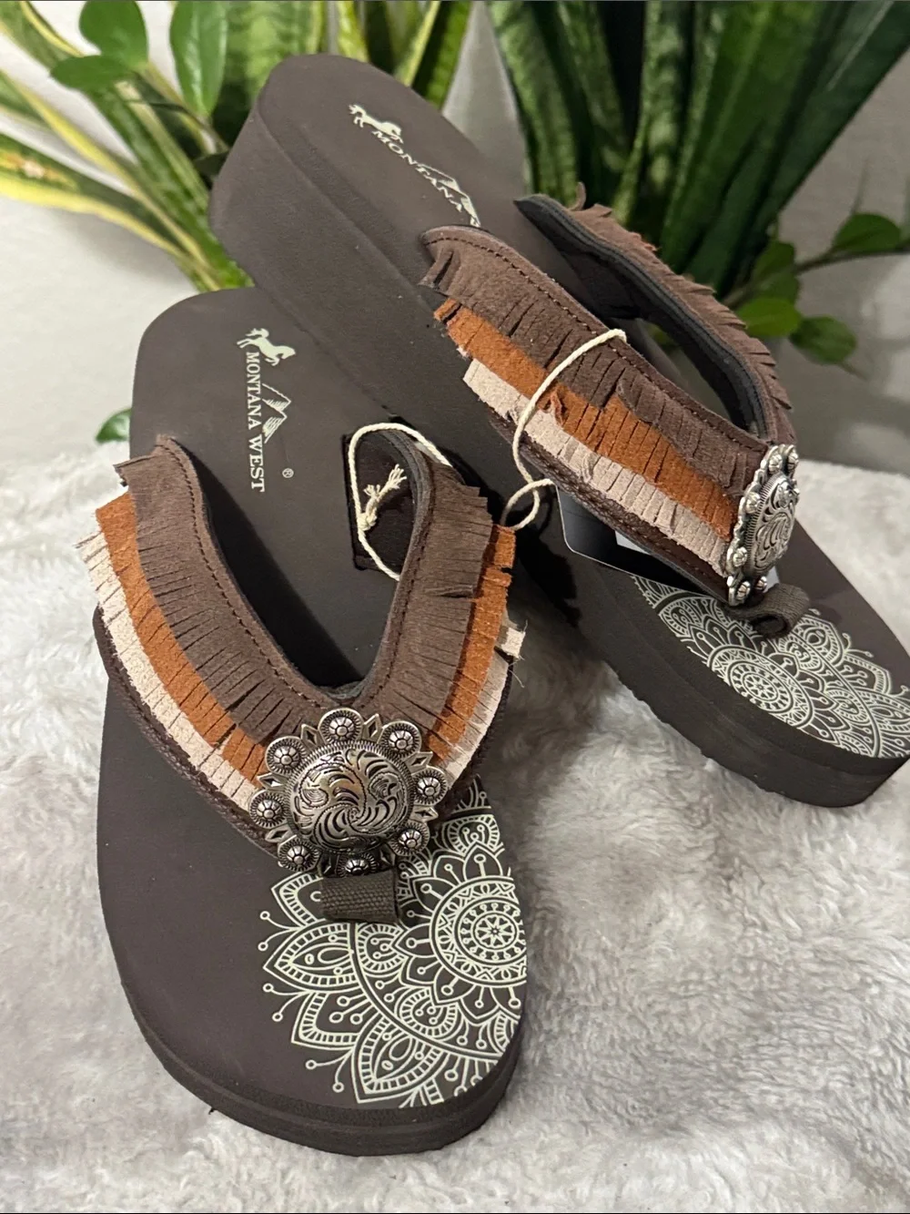 Montana West Brown Wedge w/Multi-Brown Fringe Center Concho-New! Women's Size 10